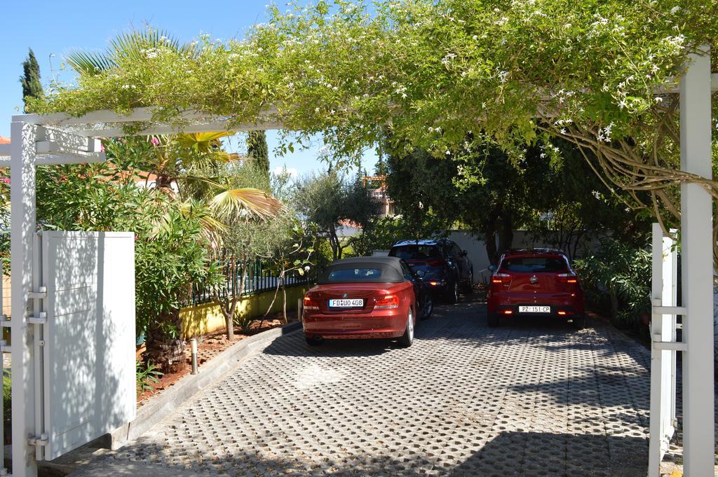 Apartments Vukovic Stari Grad  Exterior photo